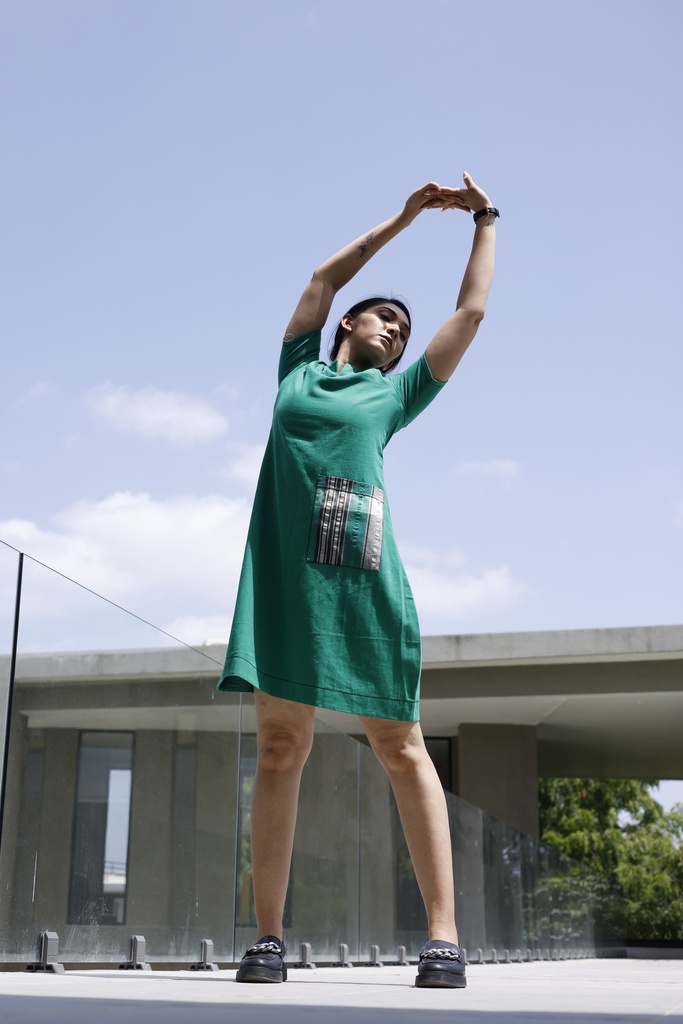 GREEN ONE CHEX POCKET DRESS
