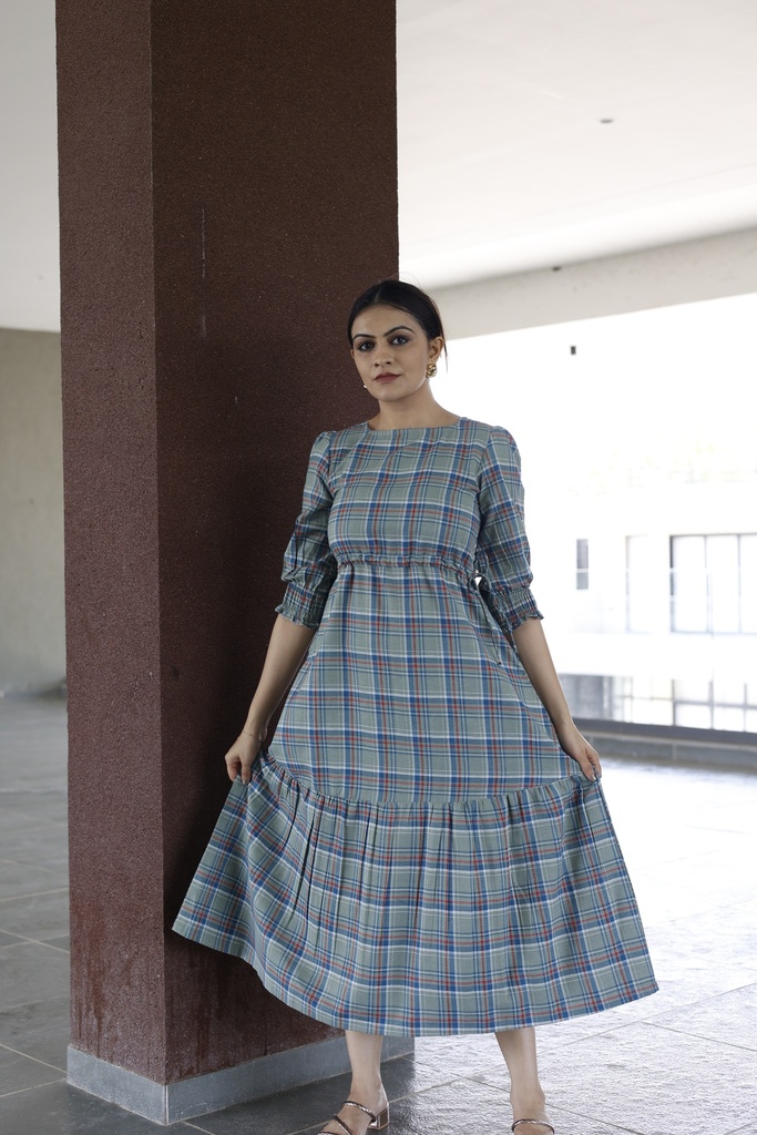 ONE TIERED DRESS WITH WAIST STRING PUFFED SLEEVES (GREEN CHECKED)